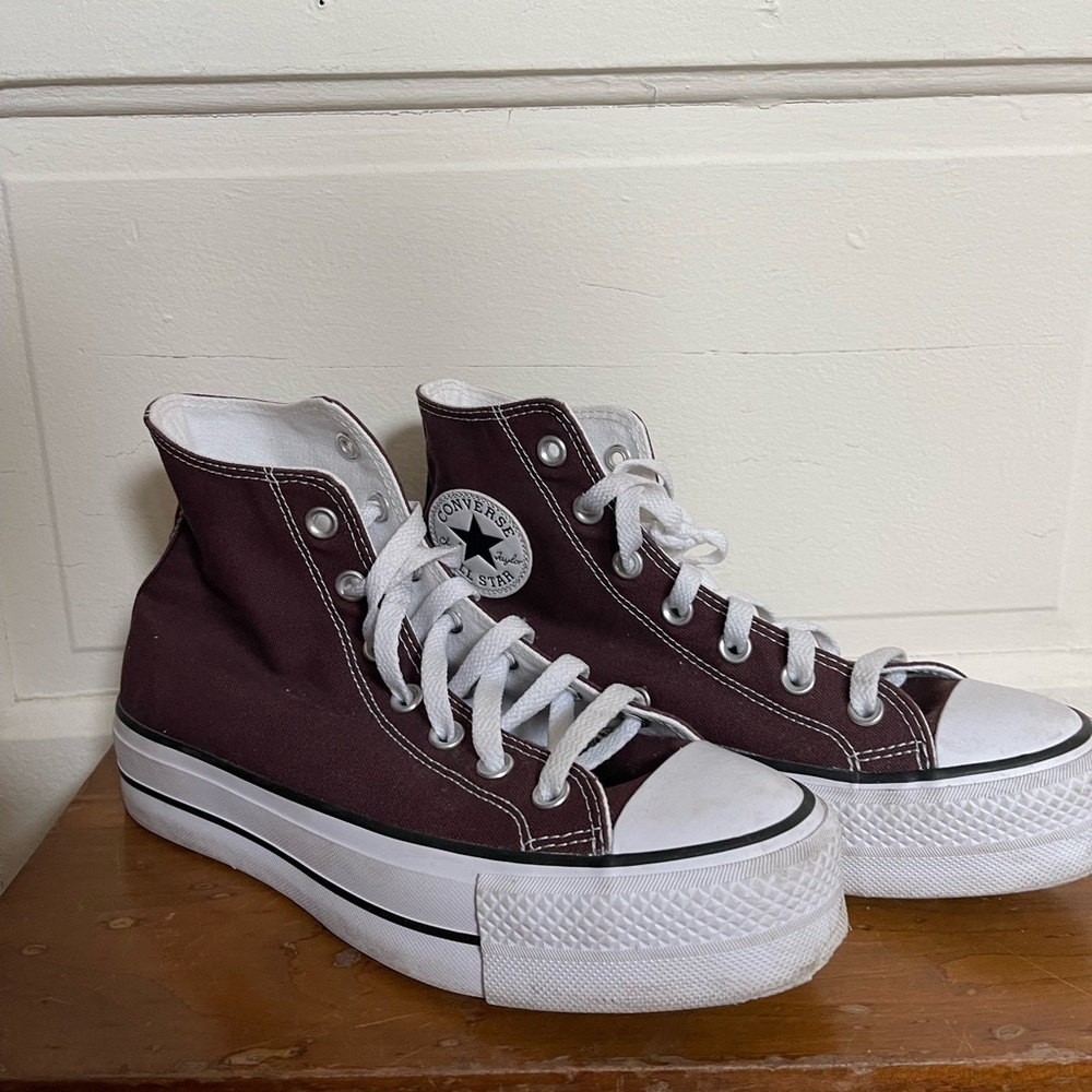 Platform brown Converse sneakers